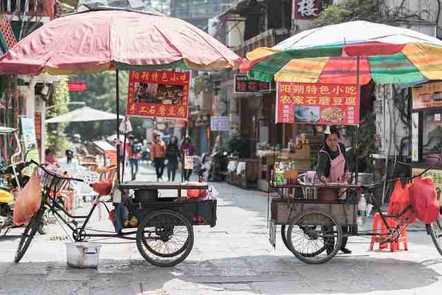 蘑菇影视官网（2025）：便携升级与版本对比